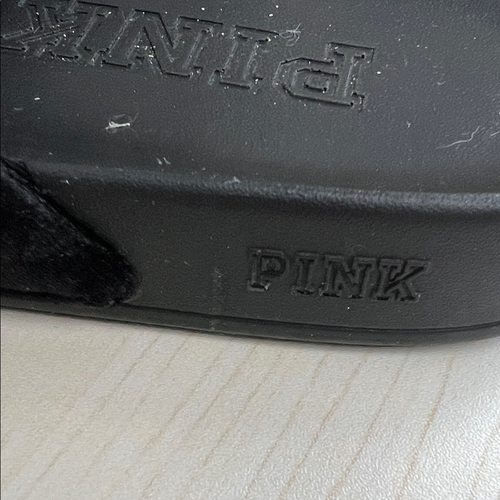 PINK Victoria's Secret Black Plush Sandals - Picture 5 of 6